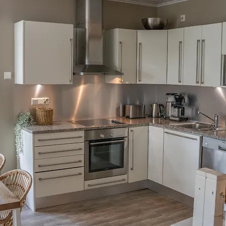 Levin Roelli 1, Ski-in Ski-out * Levi